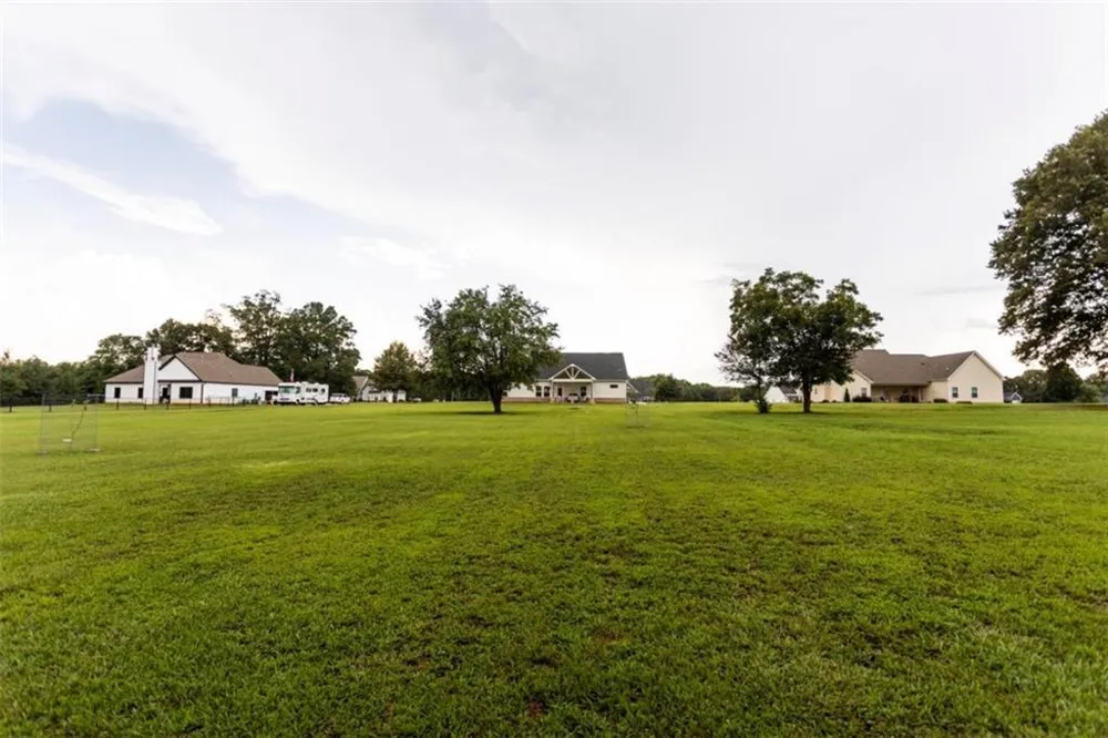 301 Savannah Drive Mansfield, GA 30055
