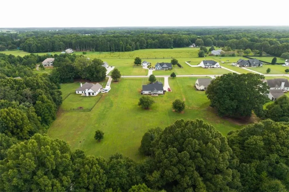 301 Savannah Drive Mansfield, GA 30055
