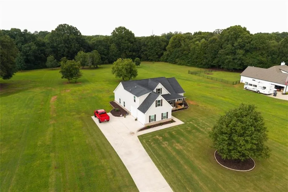 301 Savannah Drive Mansfield, GA 30055