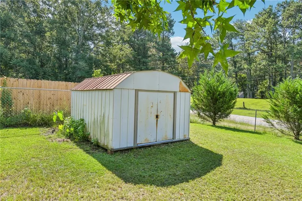 8199 Mckenzie Place Lithonia, GA 30058