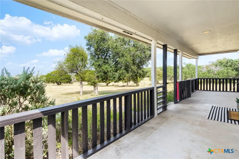 162 Arnold Drive Canyon Lake, TX 78133