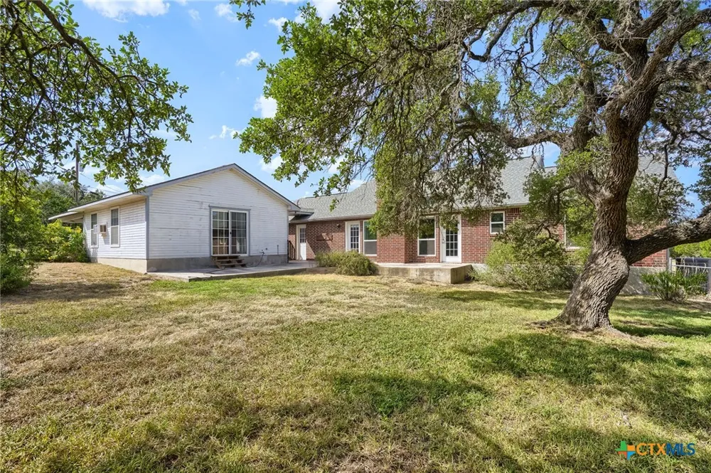 162 Arnold Drive Canyon Lake, TX 78133