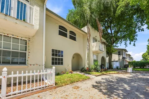 4161 NW 9TH AVENUE #5