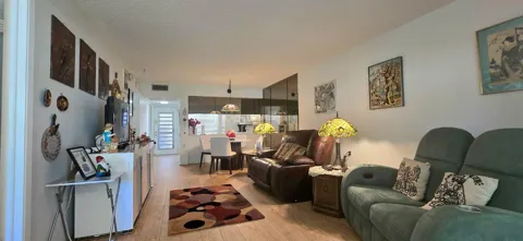 2601 NASSAU Bend #E1
