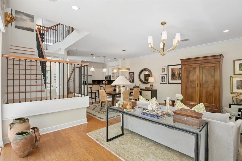 608 NE 11th Avenue Fort Lauderdale, FL 33304