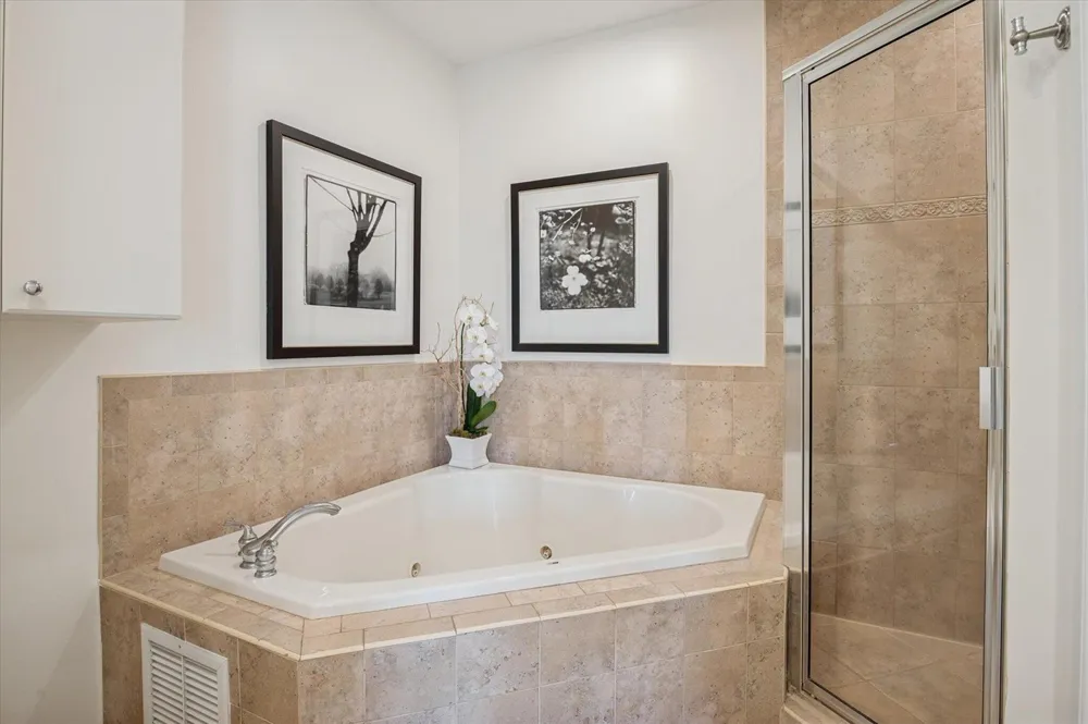 608 NE 11th Avenue Fort Lauderdale, FL 33304