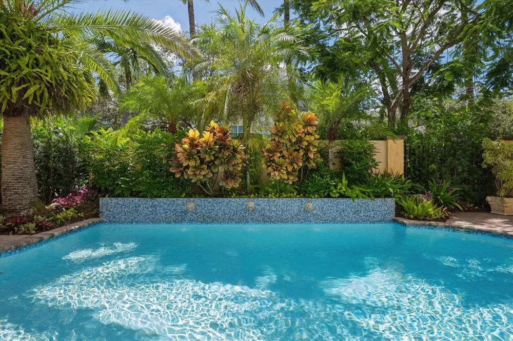 608 NE 11th Avenue Fort Lauderdale, FL 33304