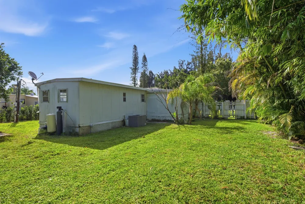 1823 SW College Street Stuart, FL 34997
