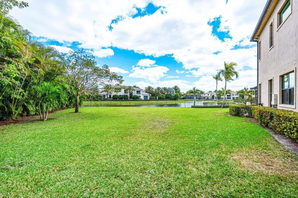 17511 Cadena Drive Boca Raton, FL 33496