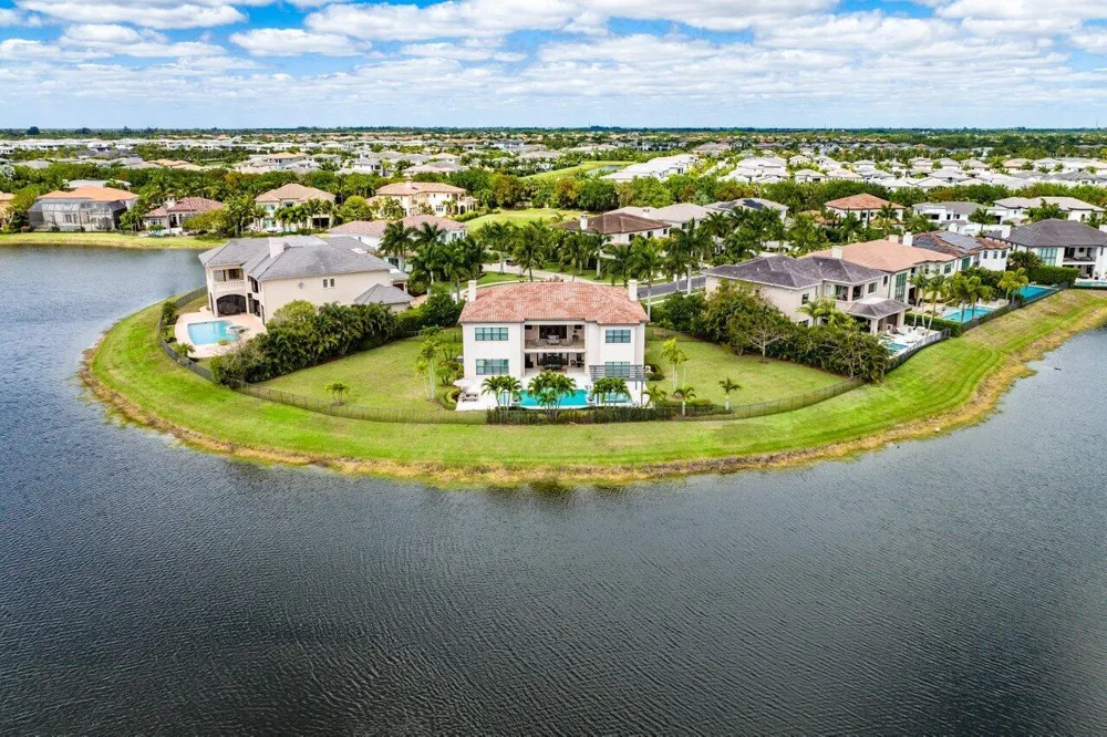 17511 Cadena Drive Boca Raton, FL 33496