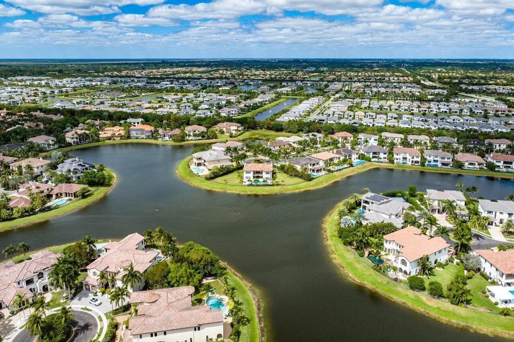 17511 Cadena Drive Boca Raton, FL 33496