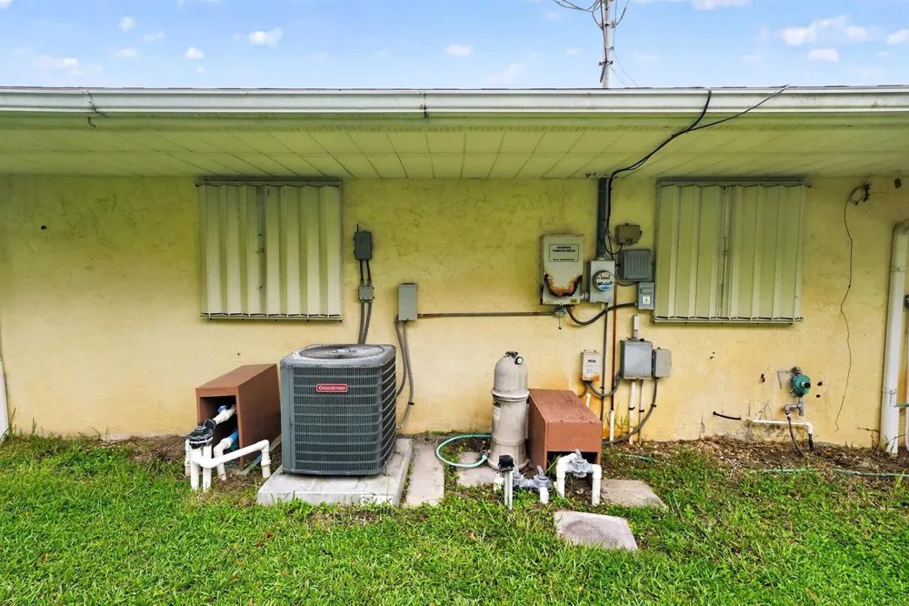 7105 SANTA ROSA PARKWAY Fort Pierce, FL 34951
