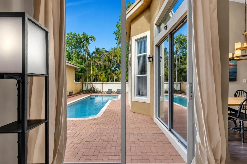 5828 NW 121st Avenue Coral Springs, FL 33076