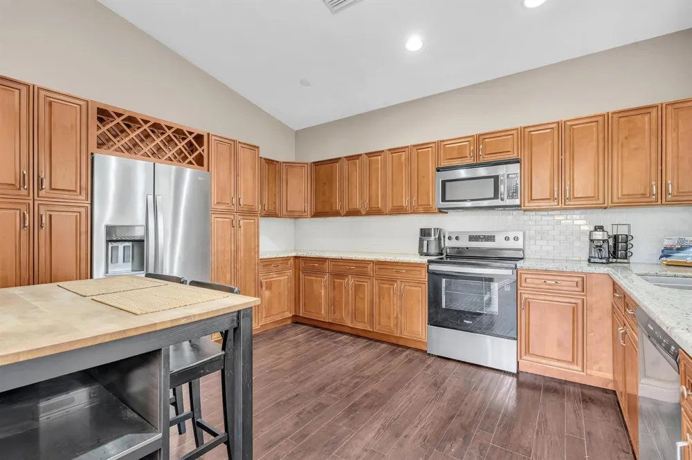 5828 NW 121st Avenue Coral Springs, FL 33076