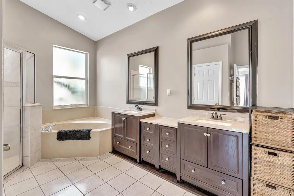 5828 NW 121st Avenue Coral Springs, FL 33076