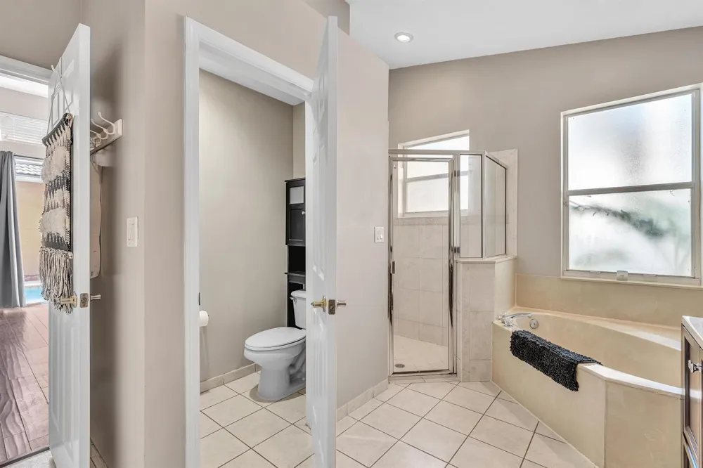 5828 NW 121st Avenue Coral Springs, FL 33076