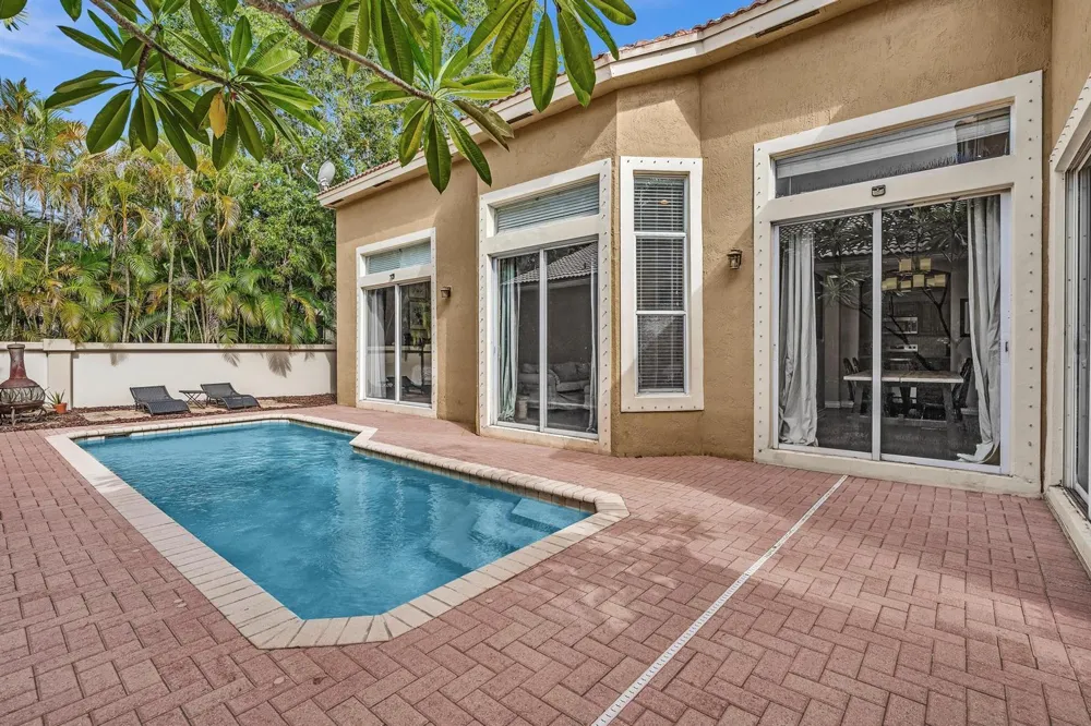 5828 NW 121st Avenue Coral Springs, FL 33076