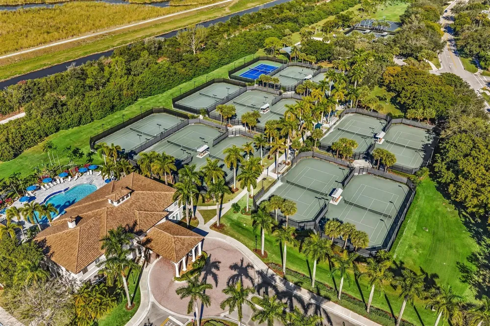 5828 NW 121st Avenue Coral Springs, FL 33076