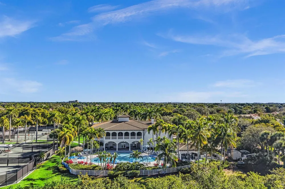 5828 NW 121st Avenue Coral Springs, FL 33076