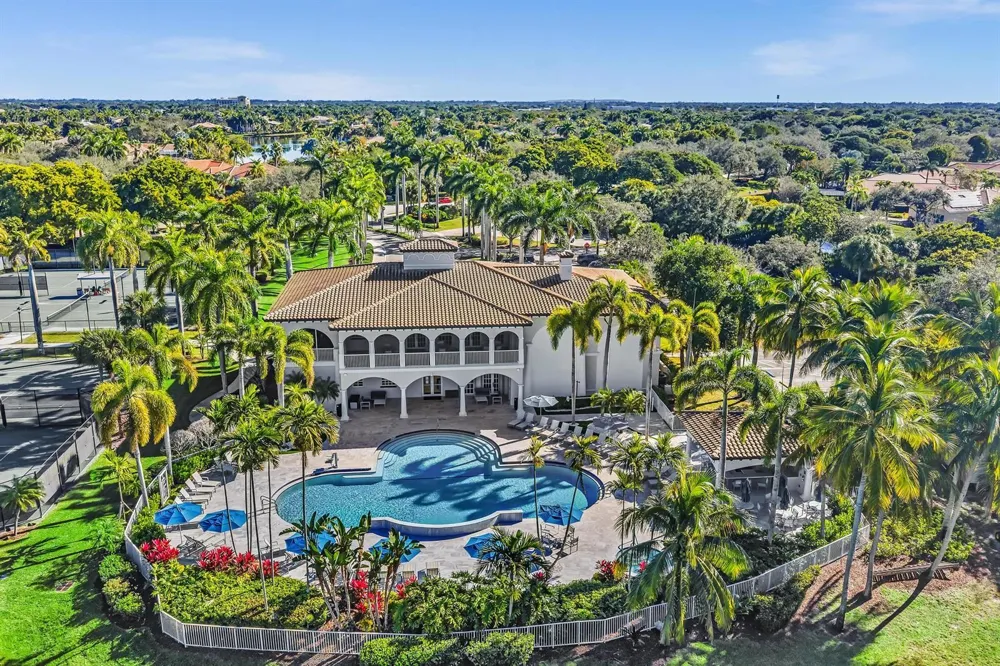 5828 NW 121st Avenue Coral Springs, FL 33076