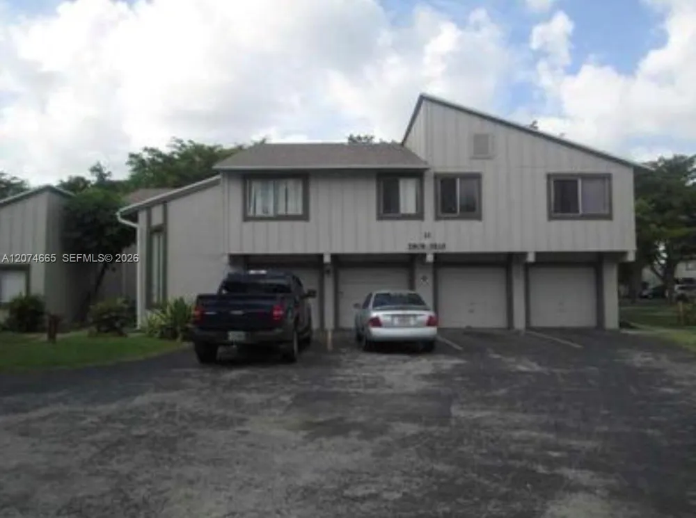 5810 NW 22nd St #21-B Lauderhill, FL 33313