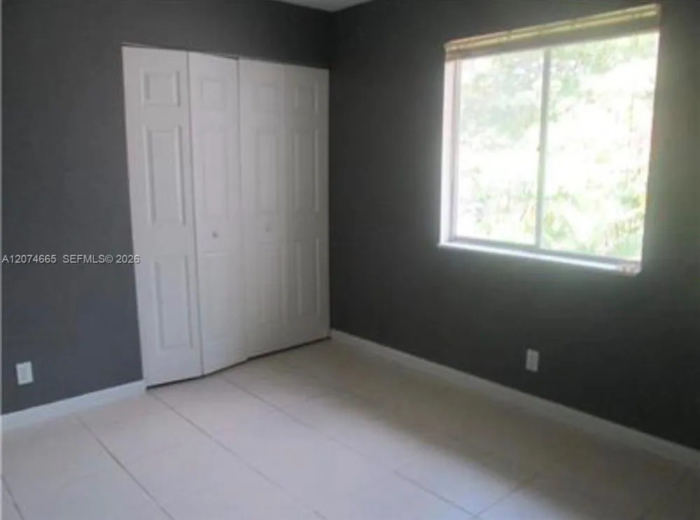 5810 NW 22nd St #21-B Lauderhill, FL 33313