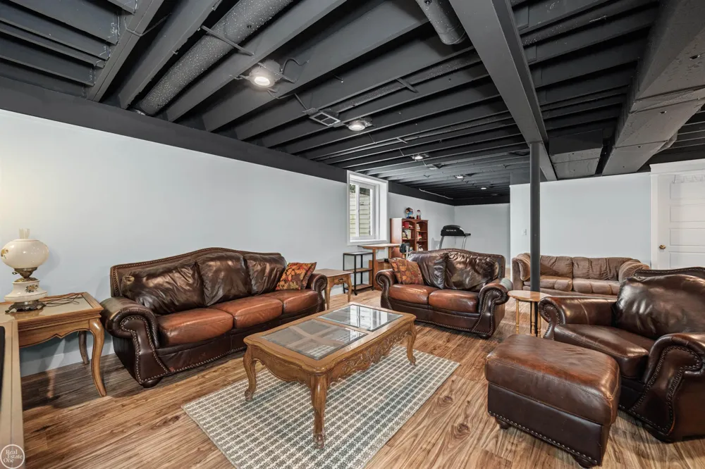 64110 Campground Road Washington Township, MI 48095