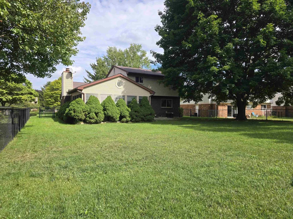 5189 Old Cove Road Independence Charter Township, MI 48346