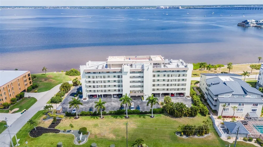 1500 PARK BEACH CIRCLE #3B Punta Gorda, FL 33950
