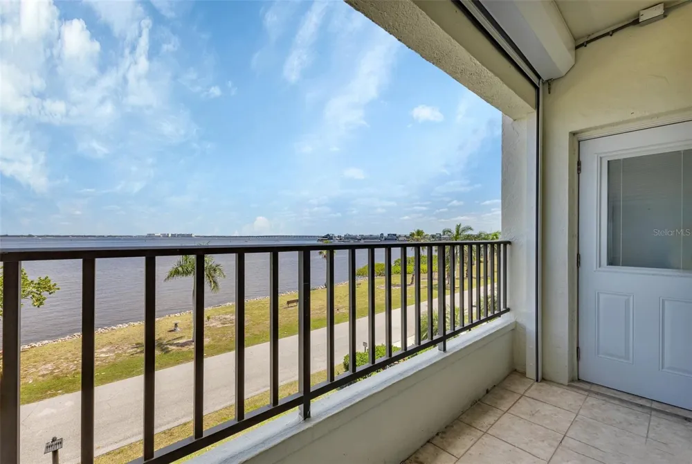 1500 PARK BEACH CIRCLE #3B Punta Gorda, FL 33950