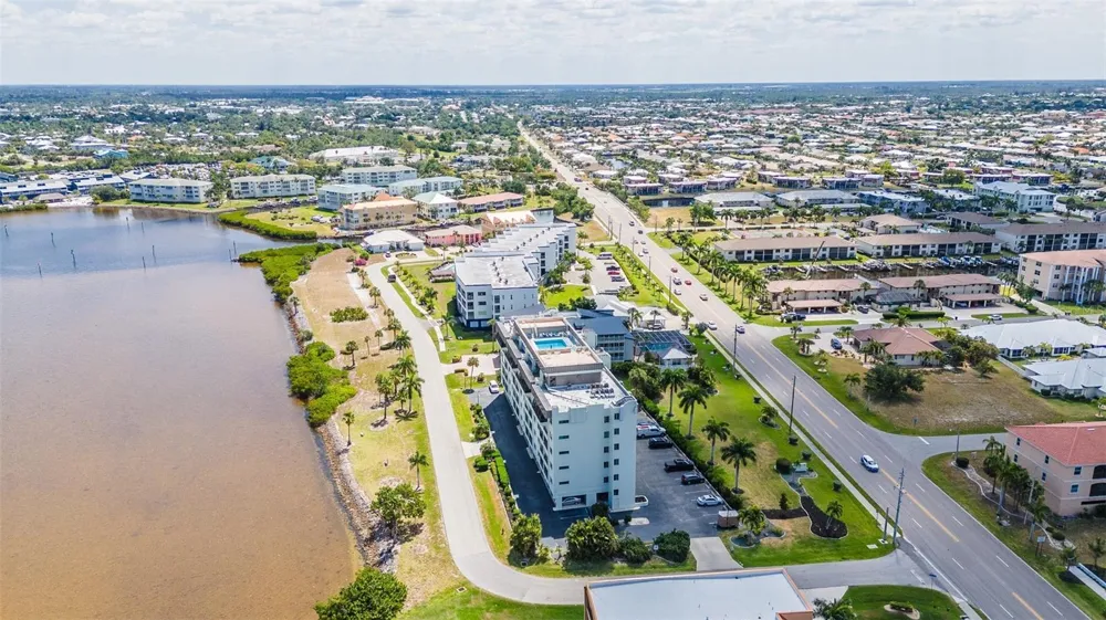 1500 PARK BEACH CIRCLE #3B Punta Gorda, FL 33950