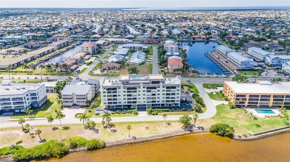 1500 PARK BEACH CIRCLE #3B Punta Gorda, FL 33950