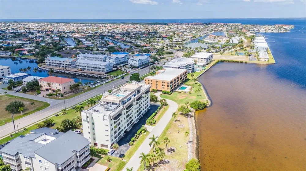 1500 PARK BEACH CIRCLE #3B Punta Gorda, FL 33950