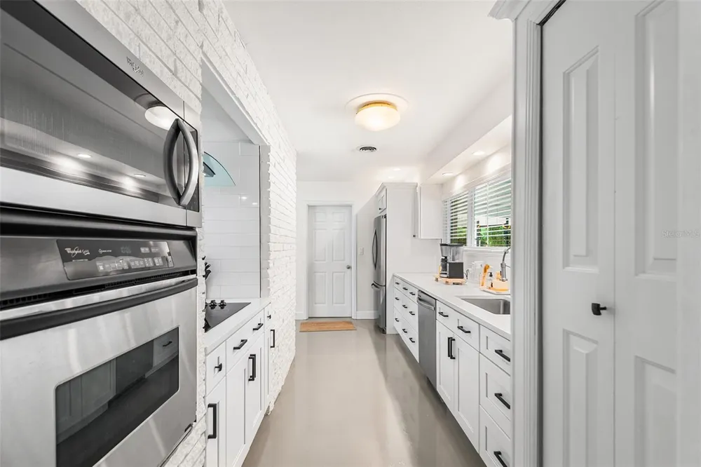 2624 EASTON TERRACE Lakeland, FL 33803