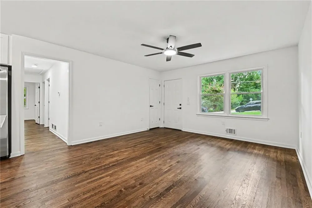 3166 Lindmoor Drive Decatur, GA 30033