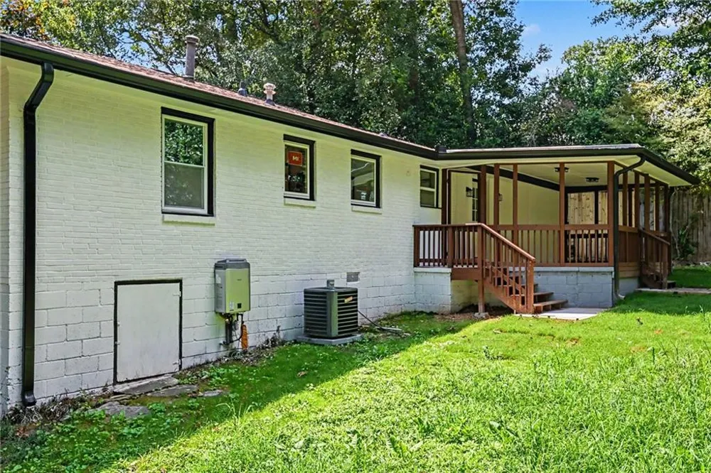 3166 Lindmoor Drive Decatur, GA 30033