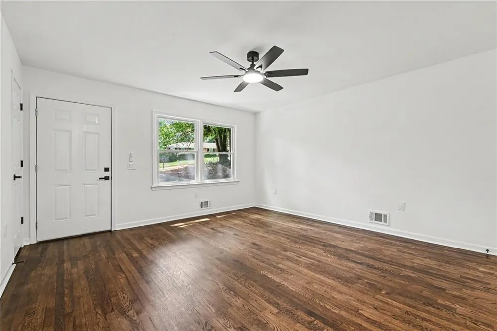 3166 Lindmoor Drive Decatur, GA 30033