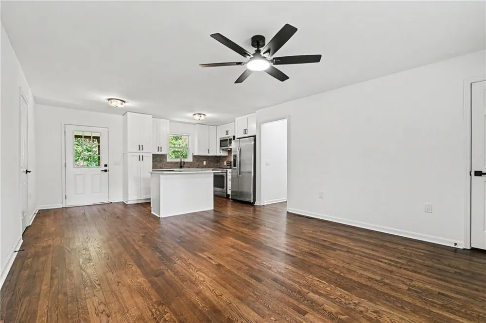 3166 Lindmoor Drive Decatur, GA 30033
