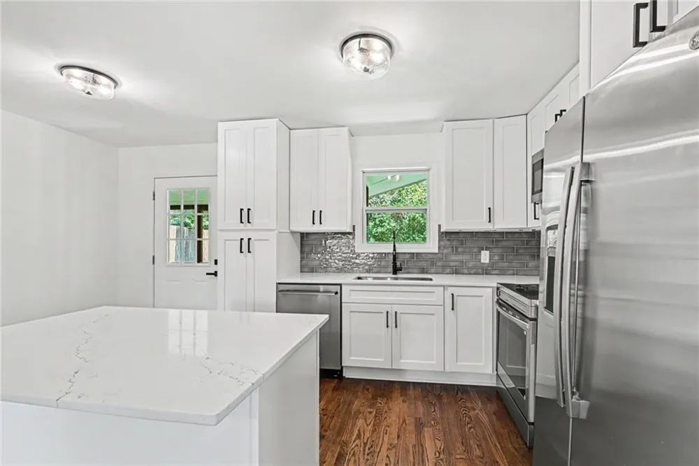 3166 Lindmoor Drive Decatur, GA 30033