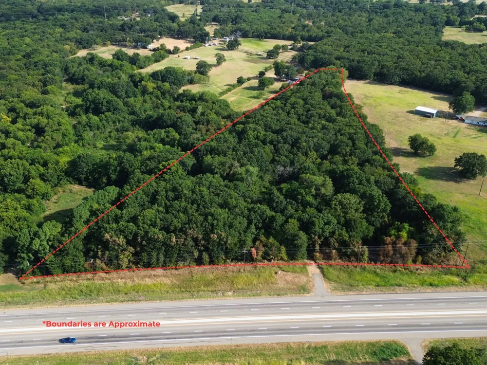 6869 Hwy 24 Klondike, TX 75448