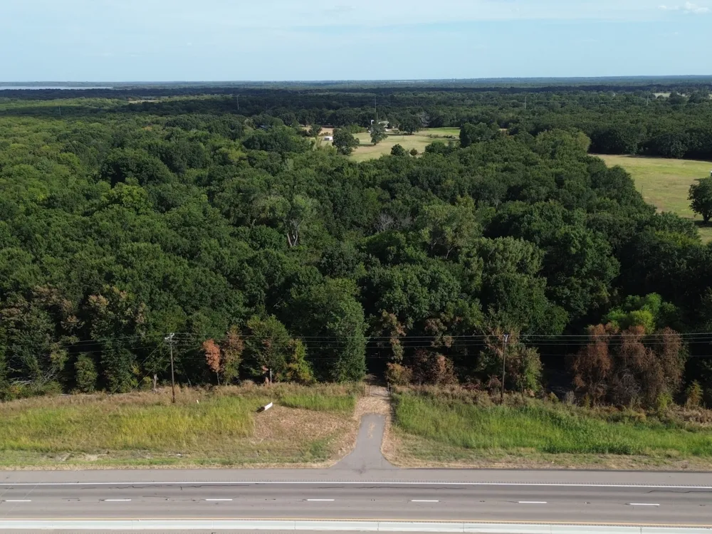 6869 Hwy 24 Klondike, TX 75448
