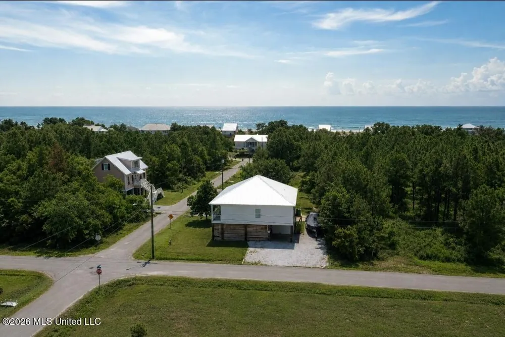 205 Pine Ridge Drive Waveland, MS 39576