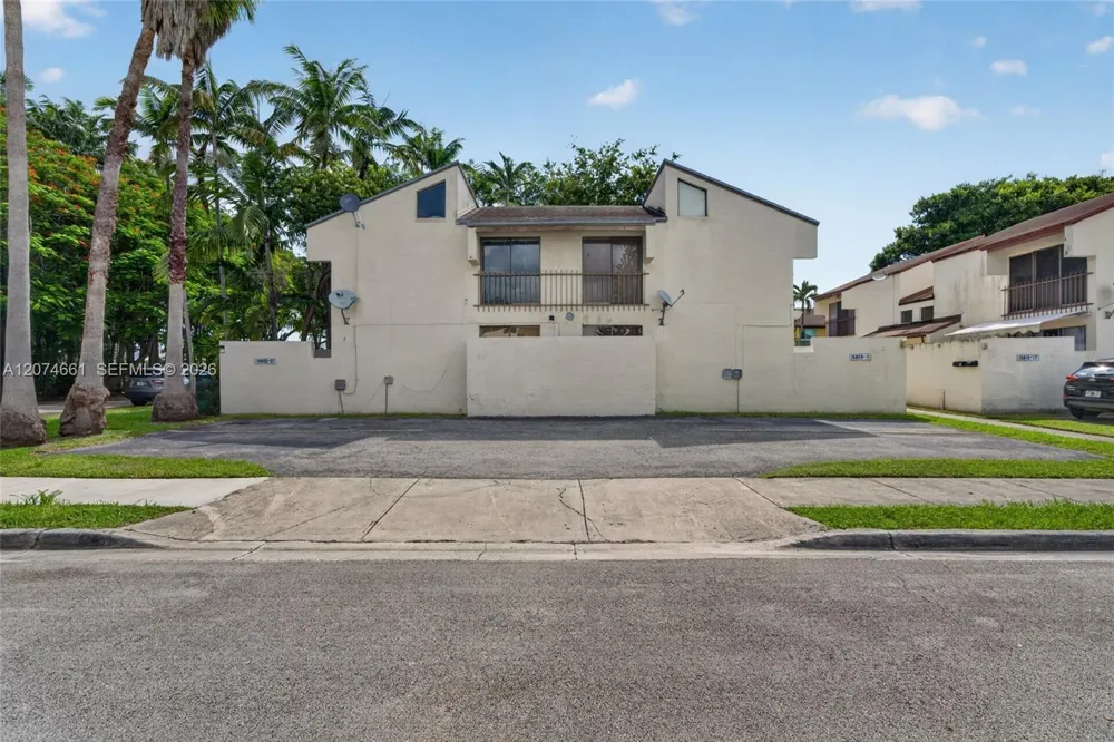 15811 SW 91st Ct #B Palmetto Bay, FL 33157