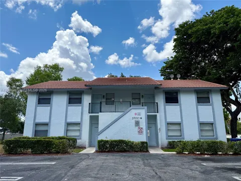 3700 NW 116th Ter #3700