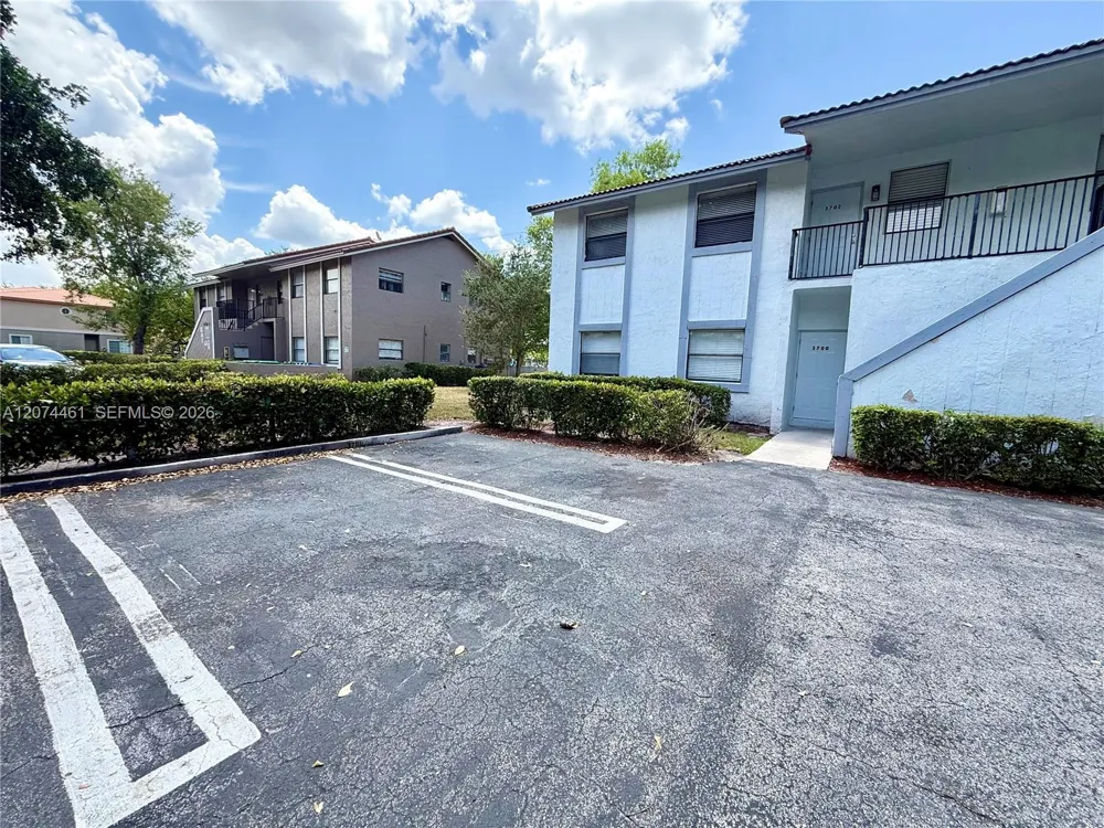 3700 NW 116th Ter #3700 Coral Springs, FL 33065