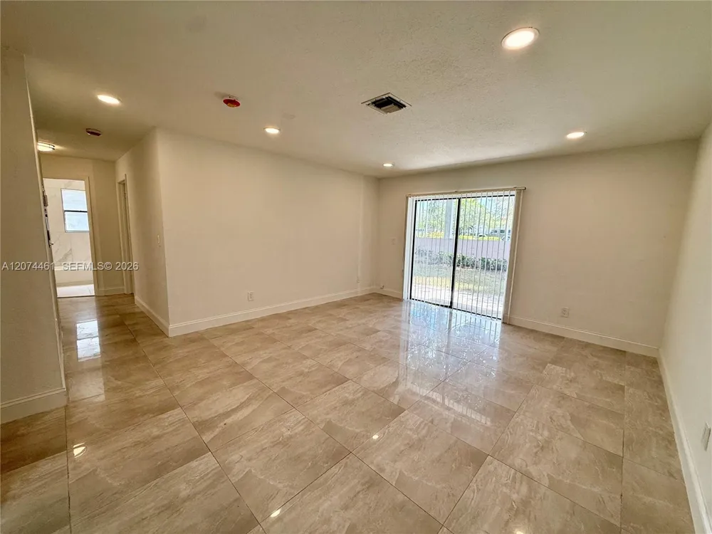 3700 NW 116th Ter #3700 Coral Springs, FL 33065