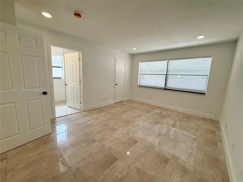 3700 NW 116th Ter #3700 Coral Springs, FL 33065