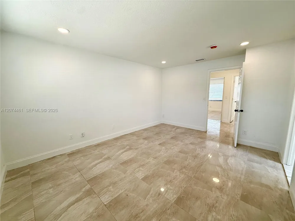 3700 NW 116th Ter #3700 Coral Springs, FL 33065