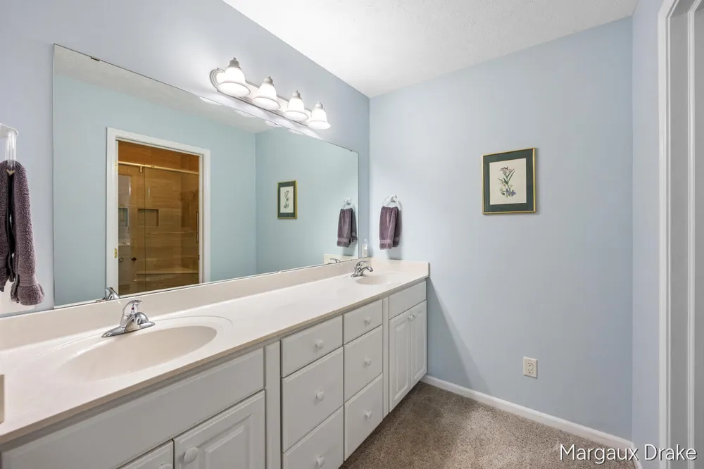 1918 Dunlin Court NE Grand Rapids, MI 49505