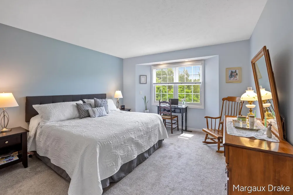 1918 Dunlin Court NE Grand Rapids, MI 49505